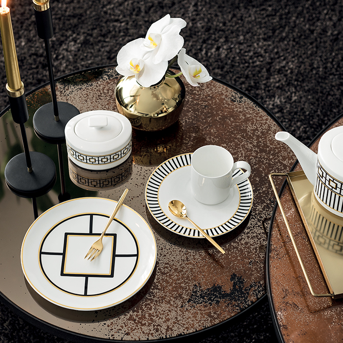 MetroChic Saucer coffee cup 18.5 cm diameter white black gold